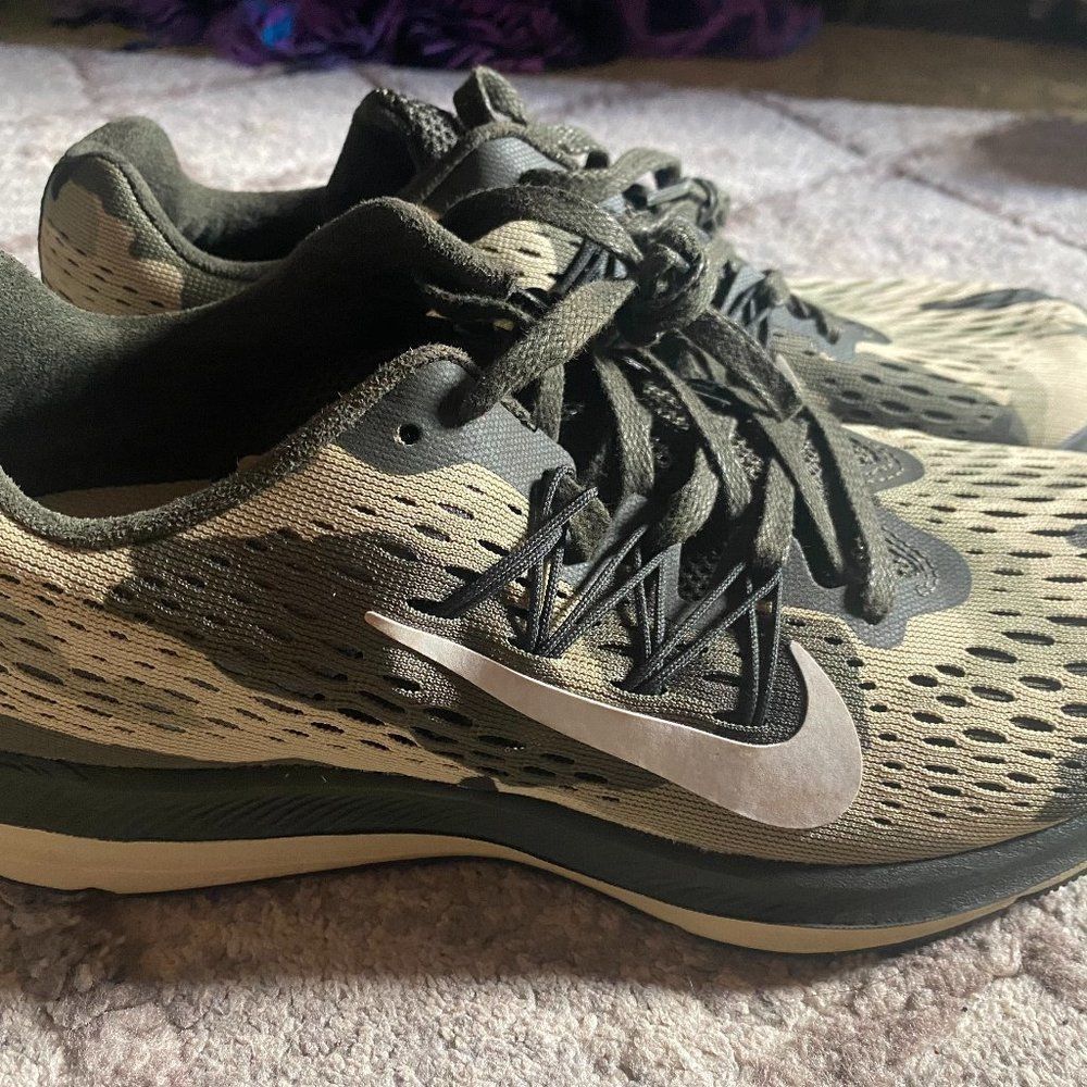 Nike Men's Zoom Winflow5 Size 8 Camo Running Shoes - Picture 2 of 8